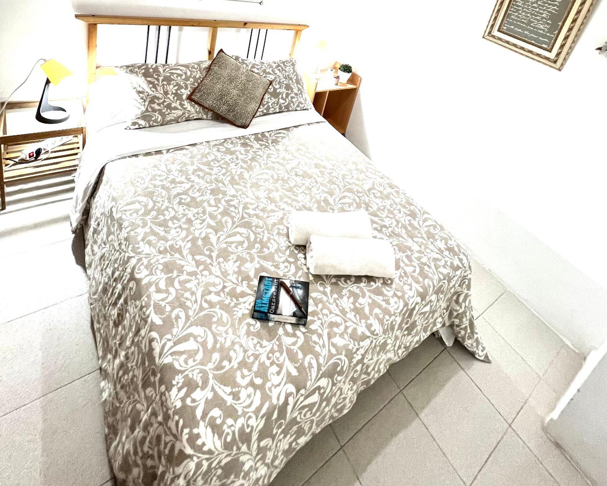Alcamar Habitacion Privada Con Las Areas De Sala, Cocina Y Bano Que Se Comparten Cerca Al Mar! Alcala  Ngoại thất bức ảnh
